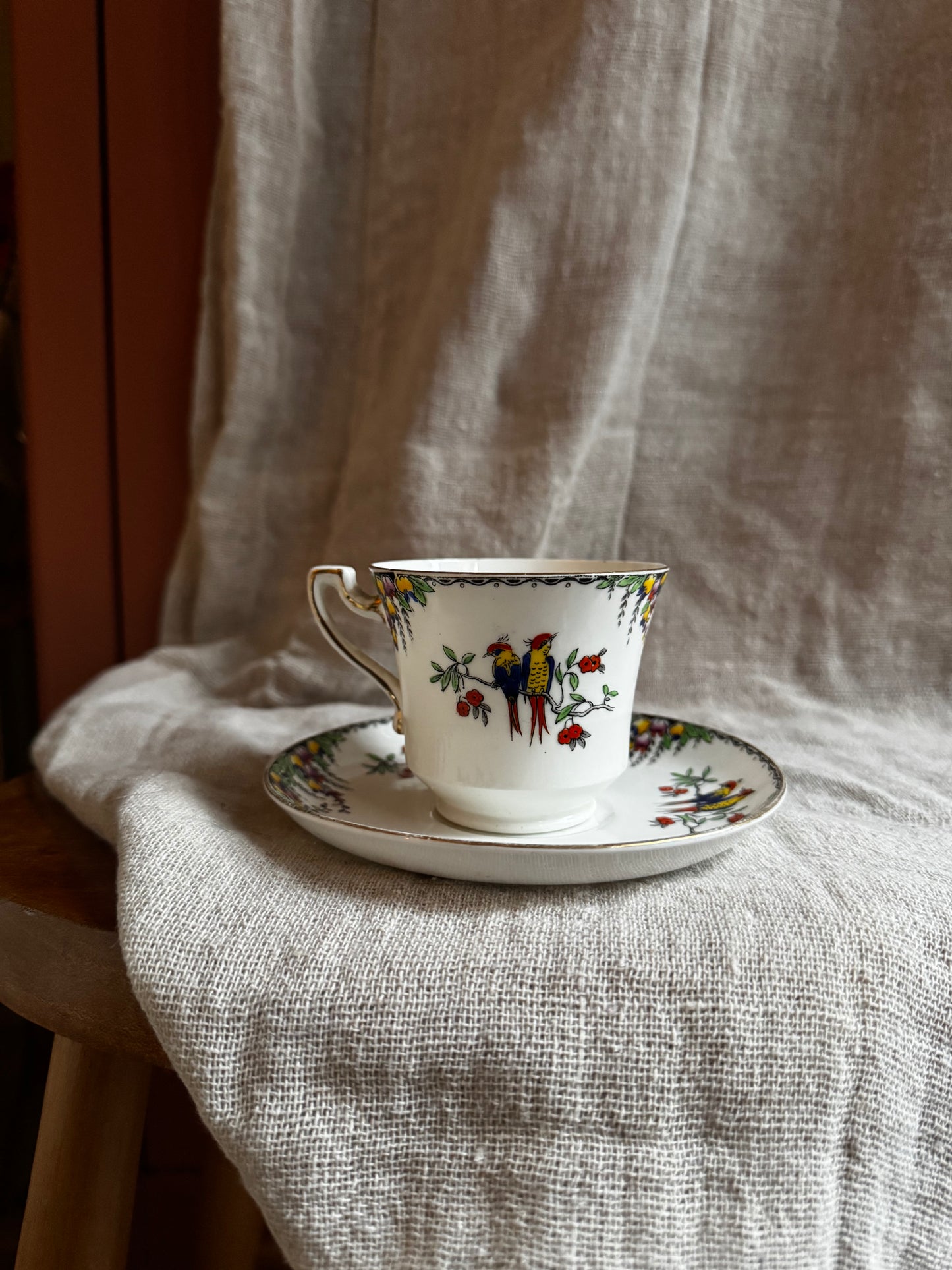 Vintage Bird Motif Teacup & Saucer – Fine Bone China Everyday Set
